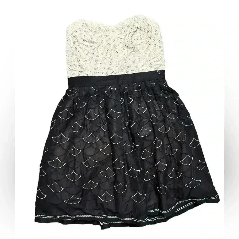 NWT Anthropologie Meadow Rue Womens 8 Lace Dress Black Ivory Strapless - Picture 2 of 9